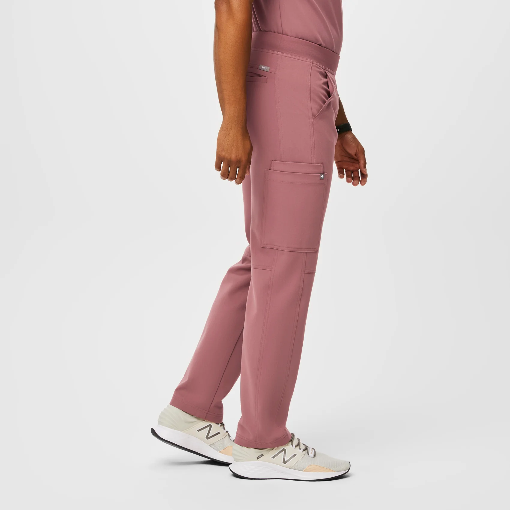 men's Mauve Axim™ - Short Cargo Scrub Pants - Image 3