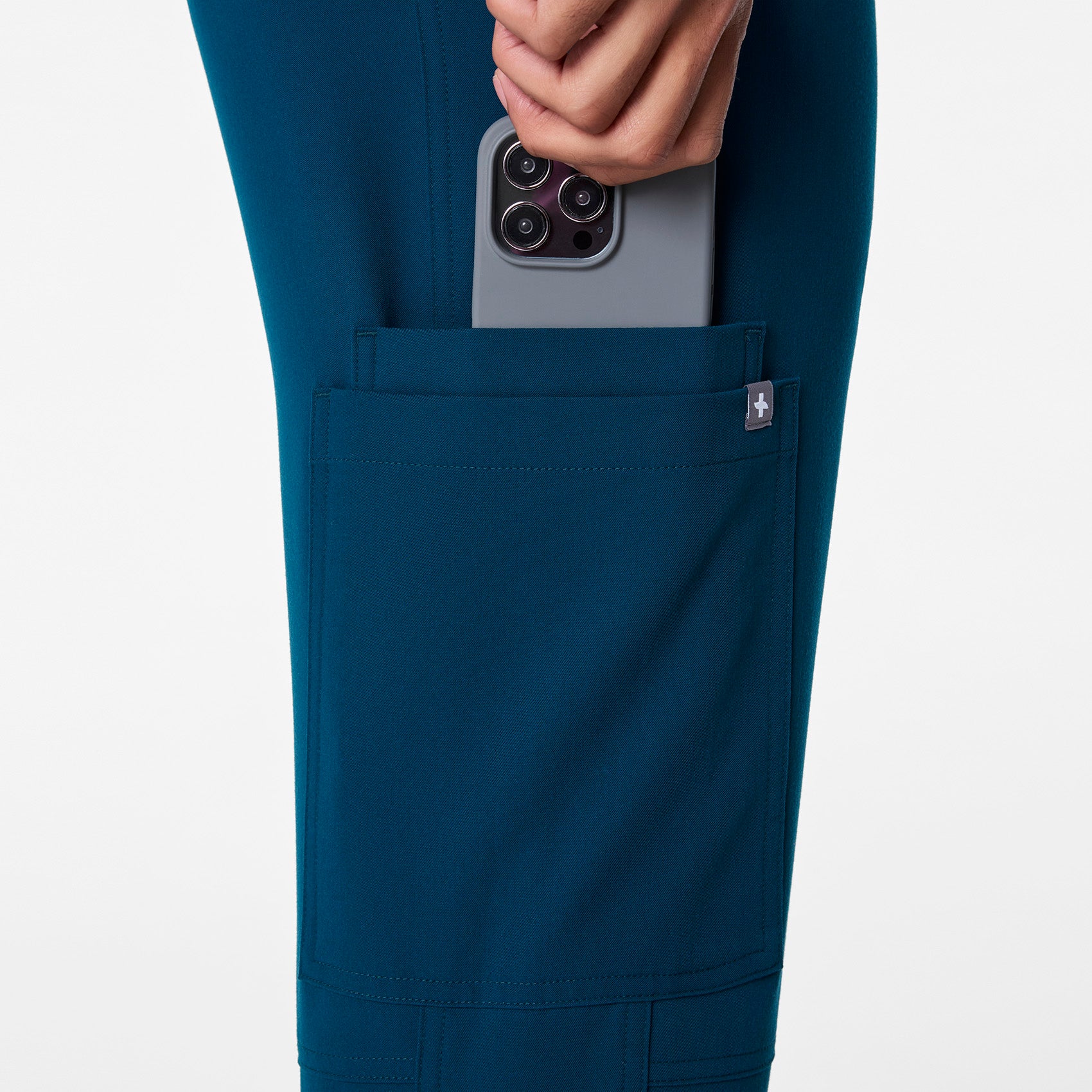 men's Deep Reef Axim - Short Cargo Scrub Pant™ - Image 6