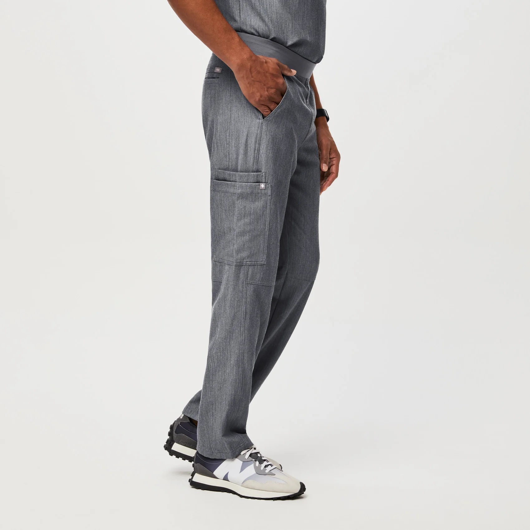 Men's Graphite Axim™ - Tall Cargo Scrub Pants - Image 3