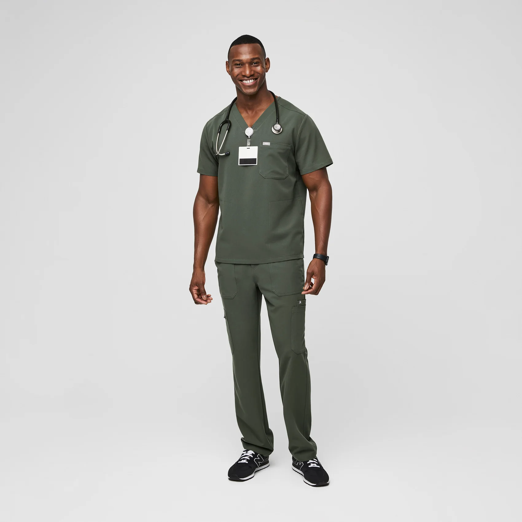 men's Moss Chisec™ - Three-Pocket Scrub Top (3XL - 6XL) - Image 2