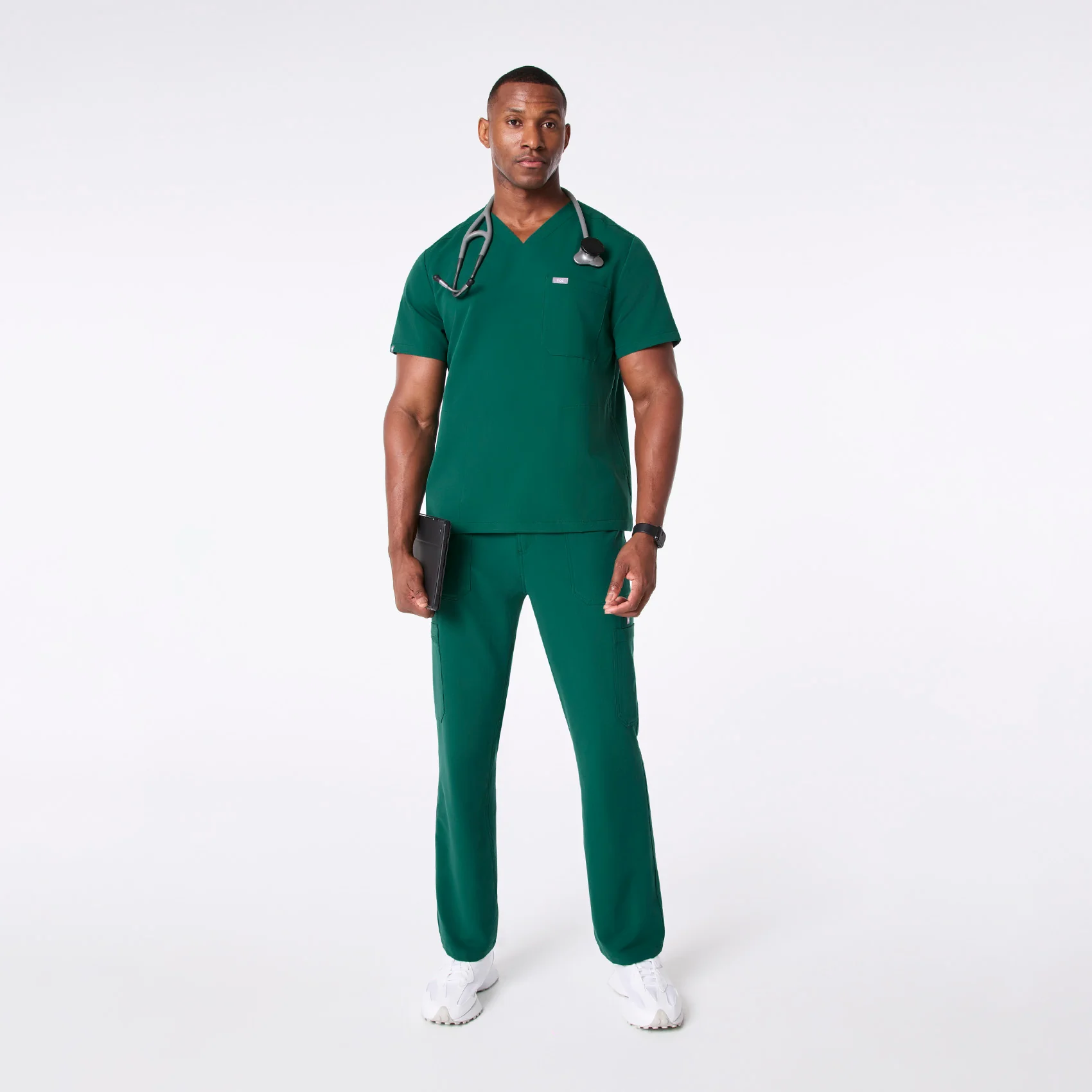 men's Hunter Green Chisec - Three-Pocket Scrub Top™ - Image 2