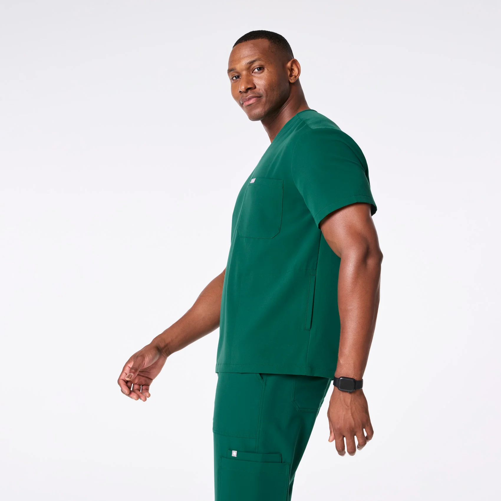 men's Hunter Green Chisec - Three-Pocket Scrub Top™ - Image 3