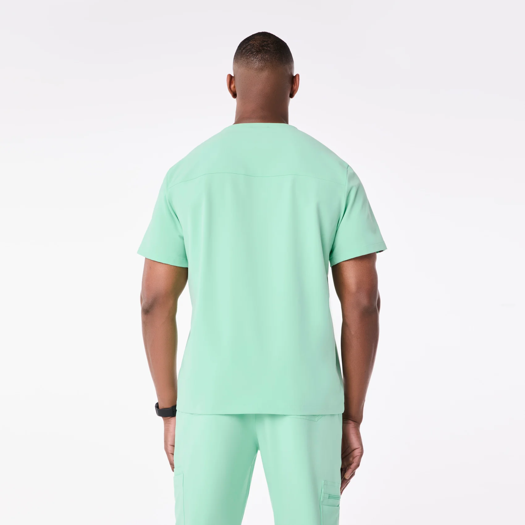 men's Mariner Corfield - Henley Scrub Top - Image 4