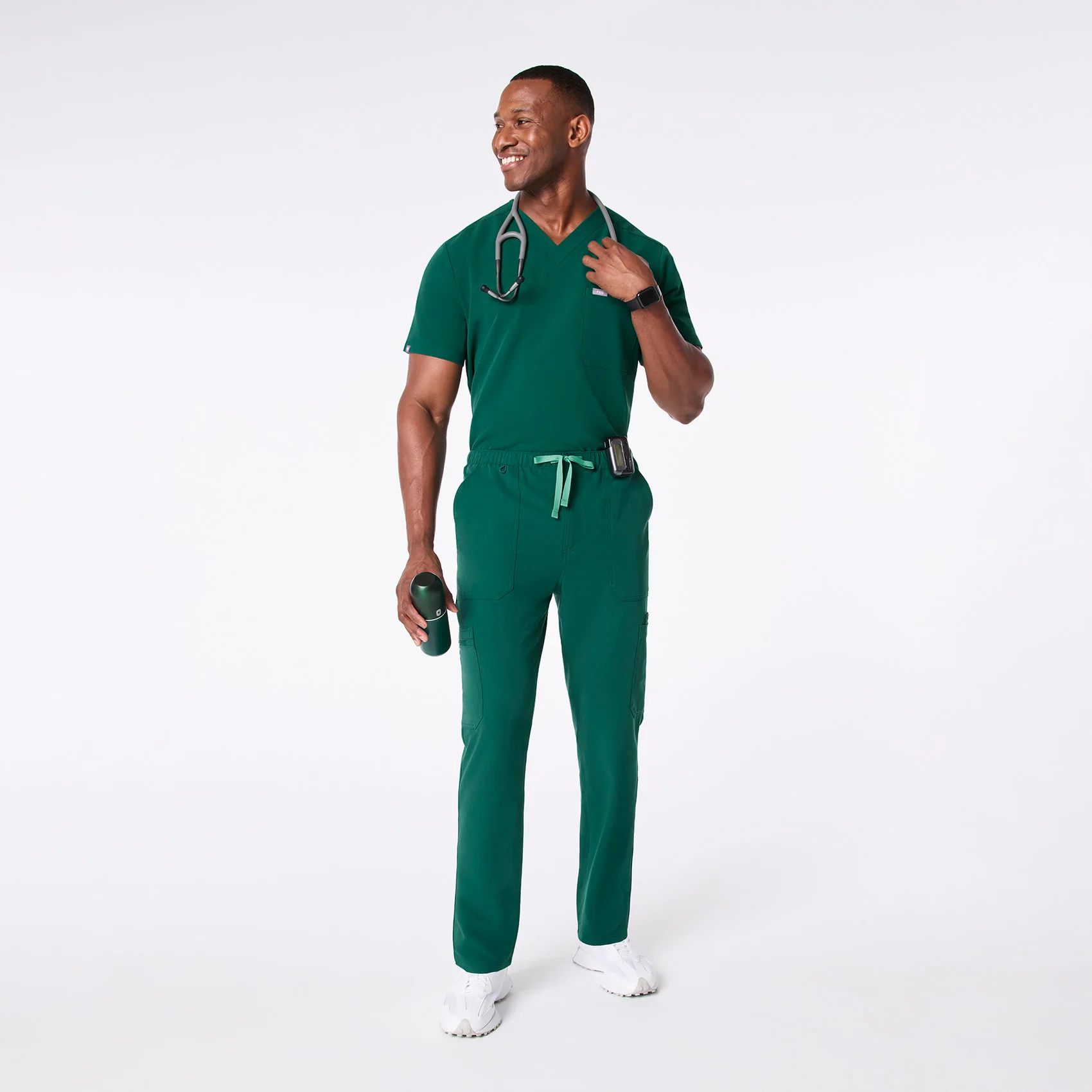 men's Hunter Green Leon - Three-Pocket Scrub Top™ - Image 2