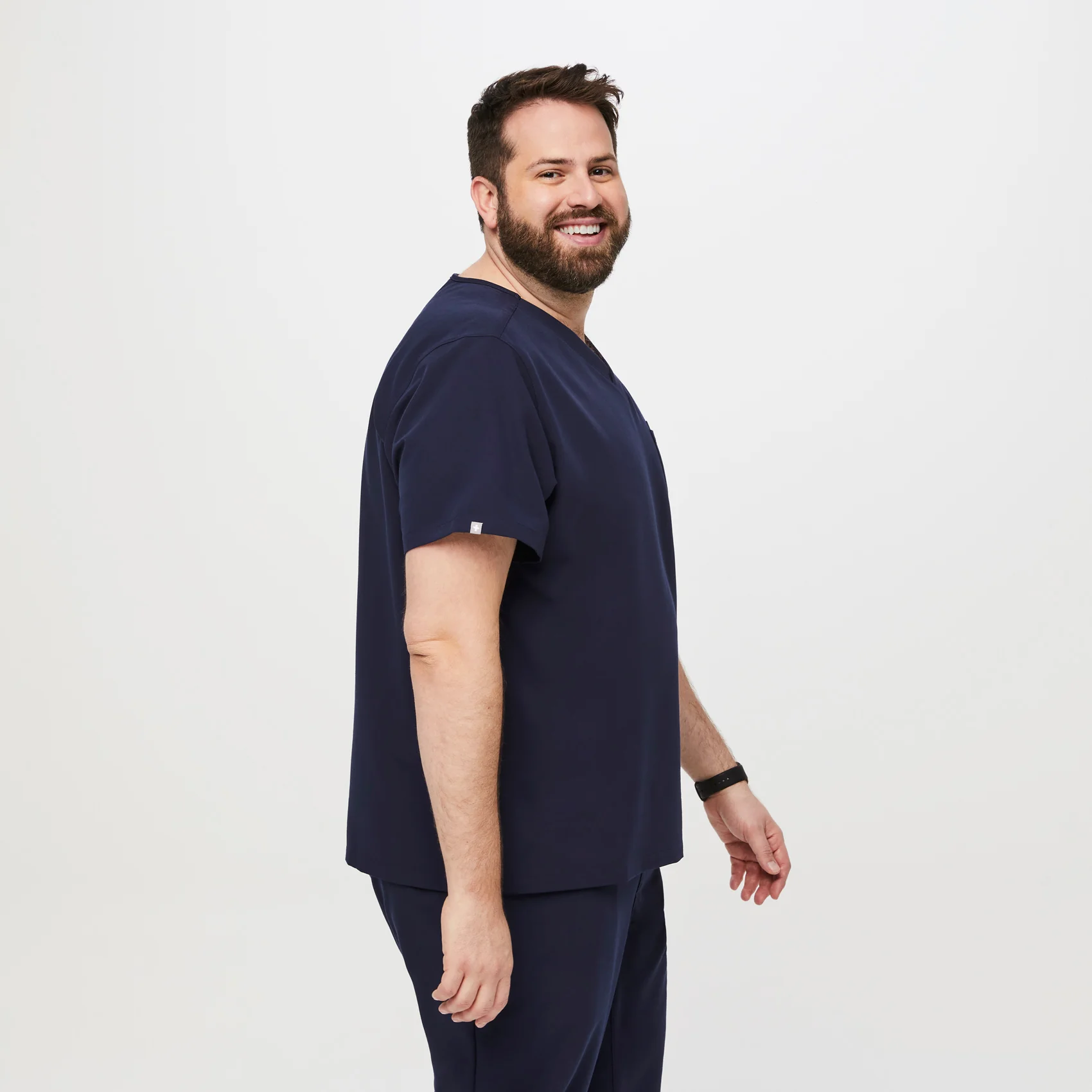 men's Navy Leon™- Three-Pocket Scrub Top (3XL - 6XL) - Image 3