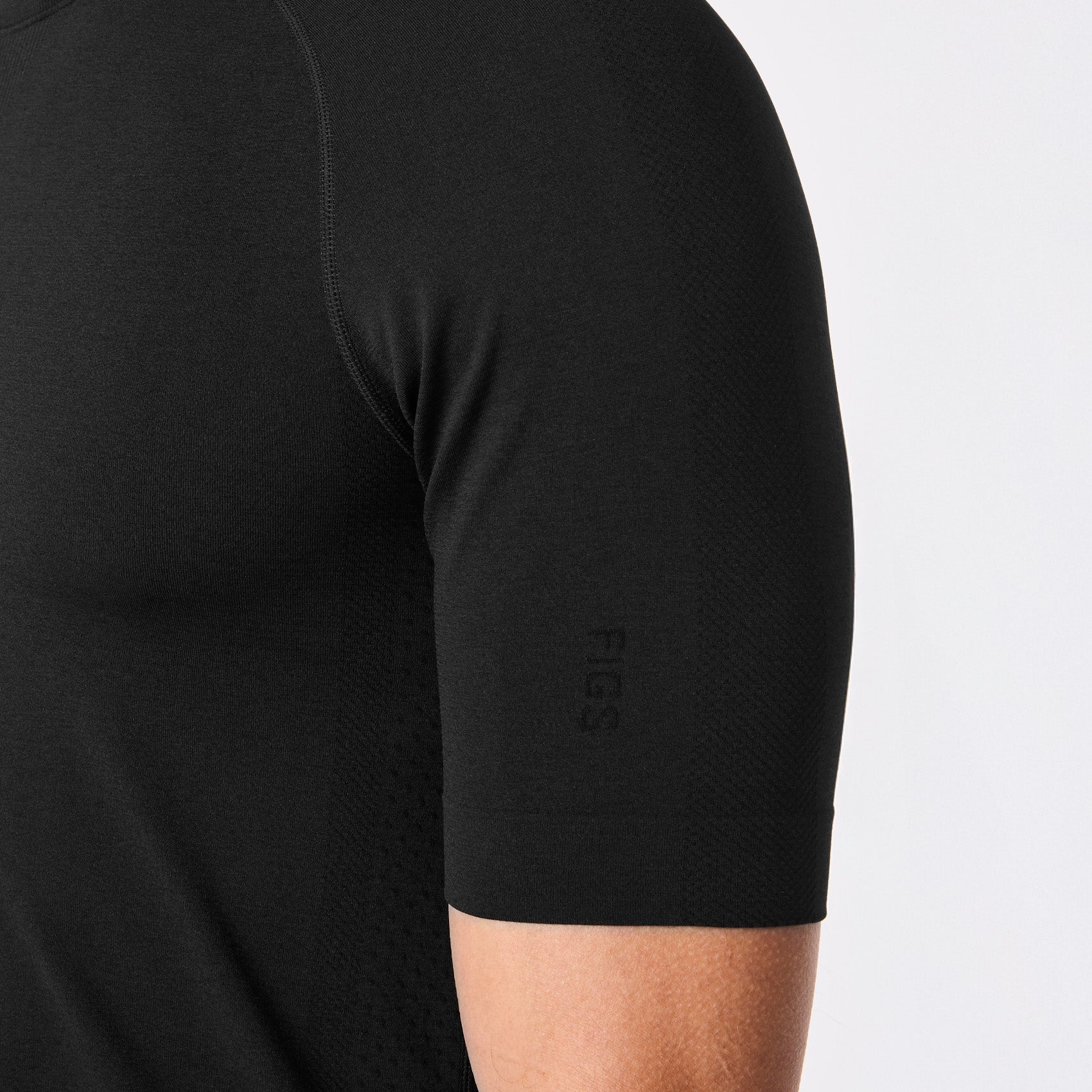 men's Black Makato Seamless - Shortsleeve Underscrub - Image 7