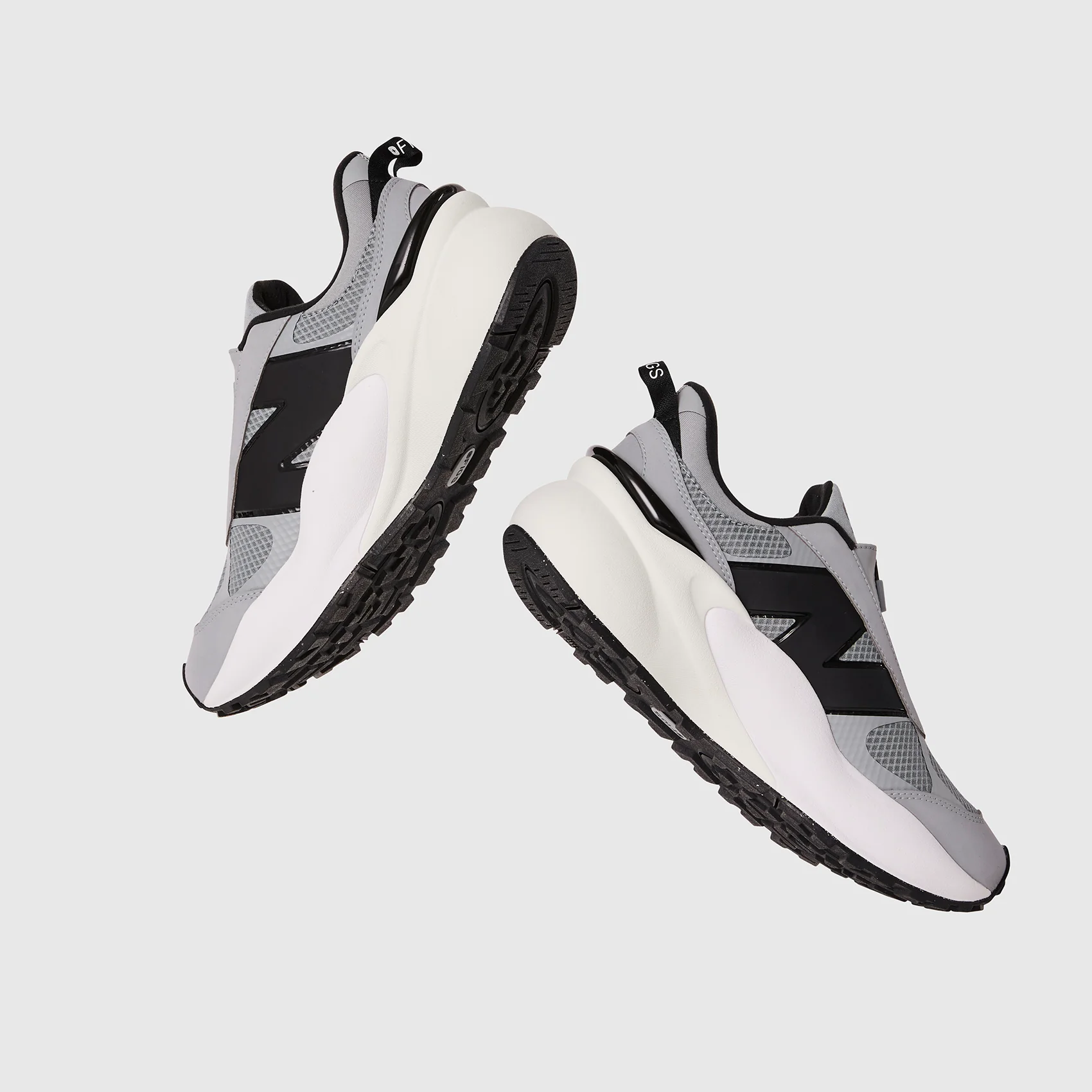 unisex Graphite FIGS | New Balance 3447 Zip - Image 5