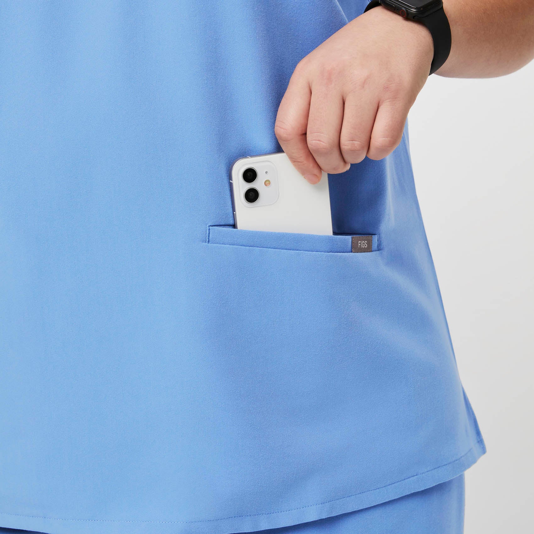 women's Ceil Blue Casma™- Three-Pocket Scrub Top (3XL - 6XL) - Image 5
