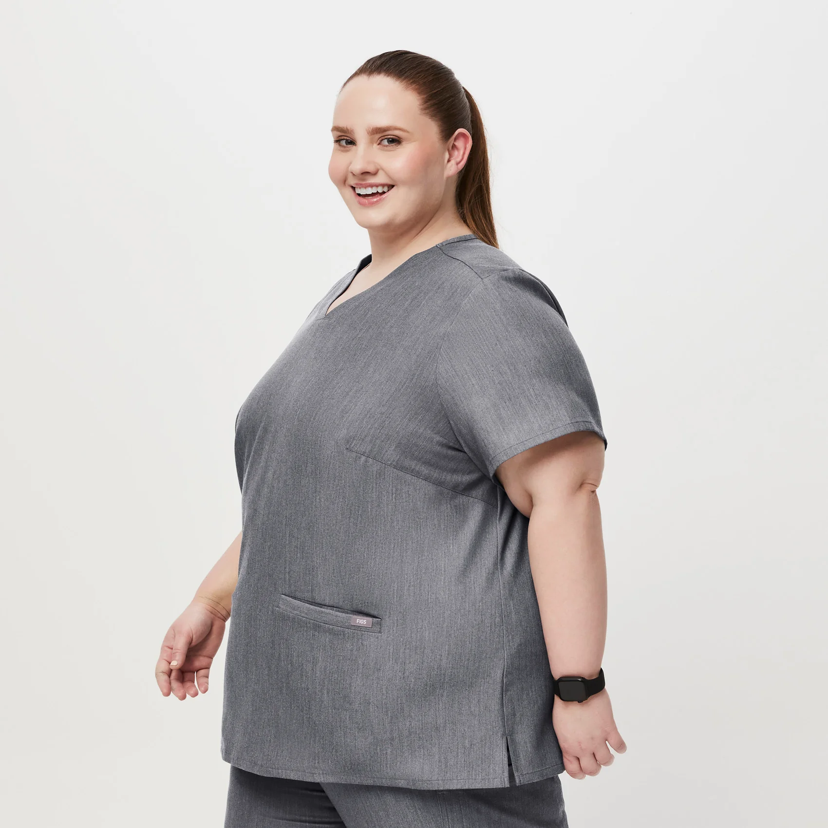 women's Graphite Casma™- Three-Pocket Scrub Top (3XL - 6XL) - Image 3
