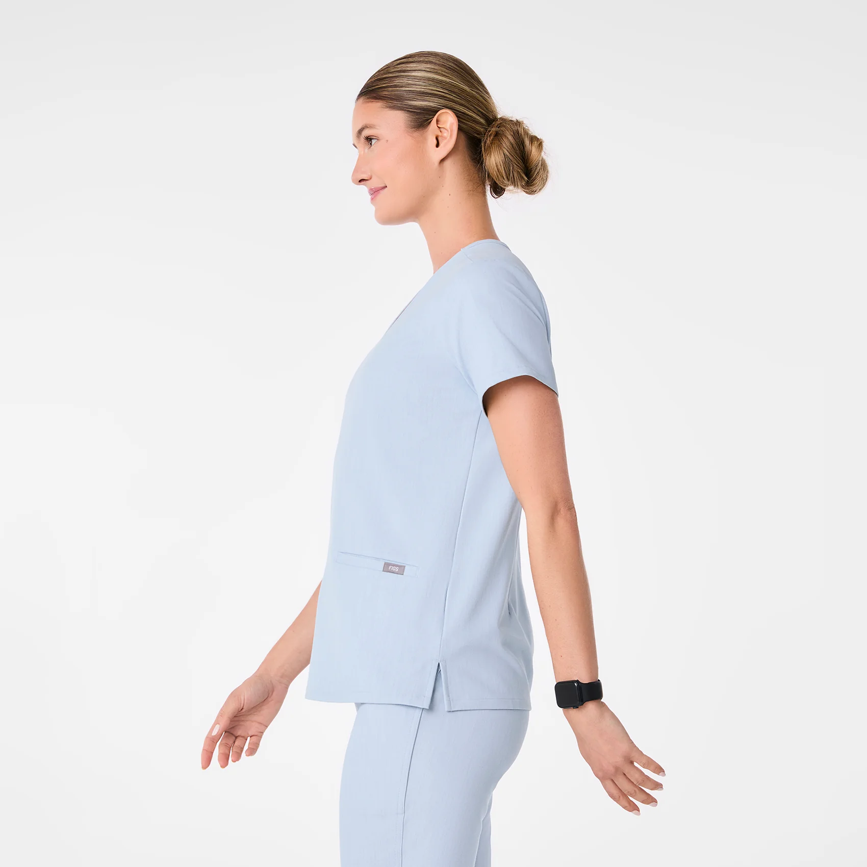 women's Chambray Casma - Three-Pocket Scrub Top™ - Image 3