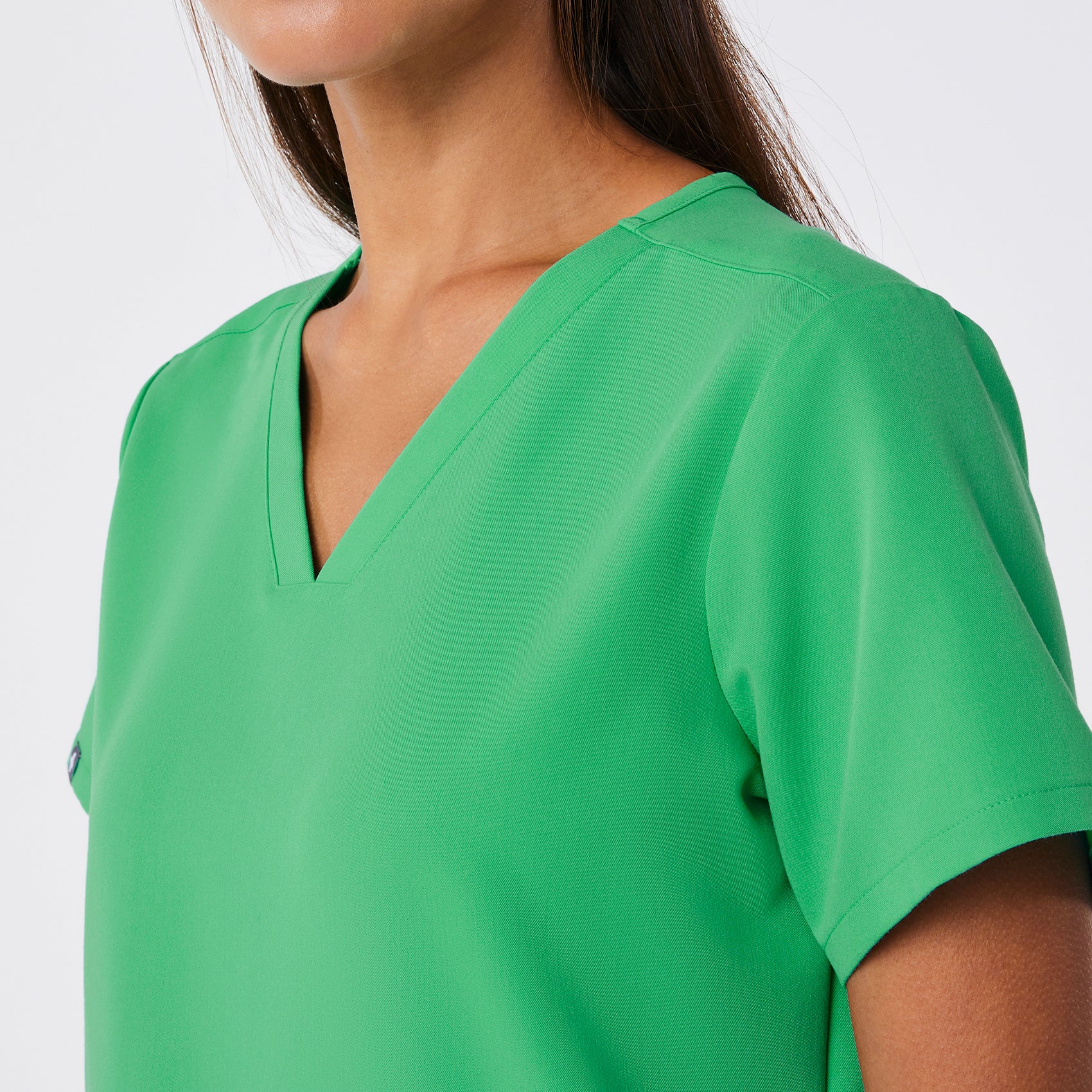 women's Emerald Casma - Three-Pocket Scrub Top™ - Image 5