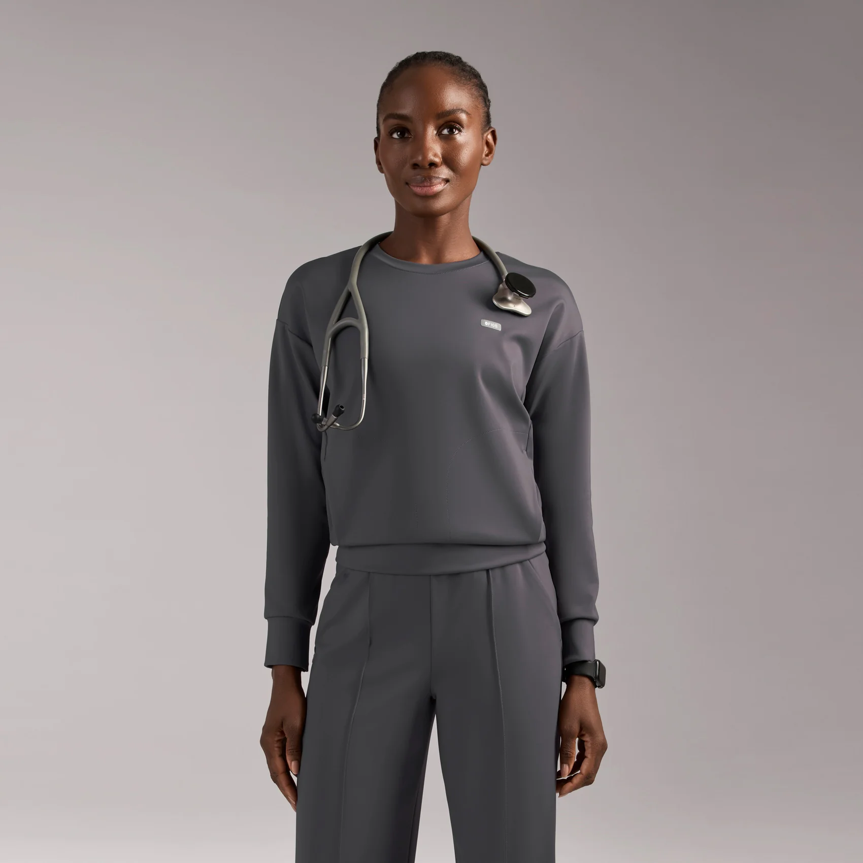 women's Charcoal Cornelia FORMx Crewneck - Scrub Topā¢