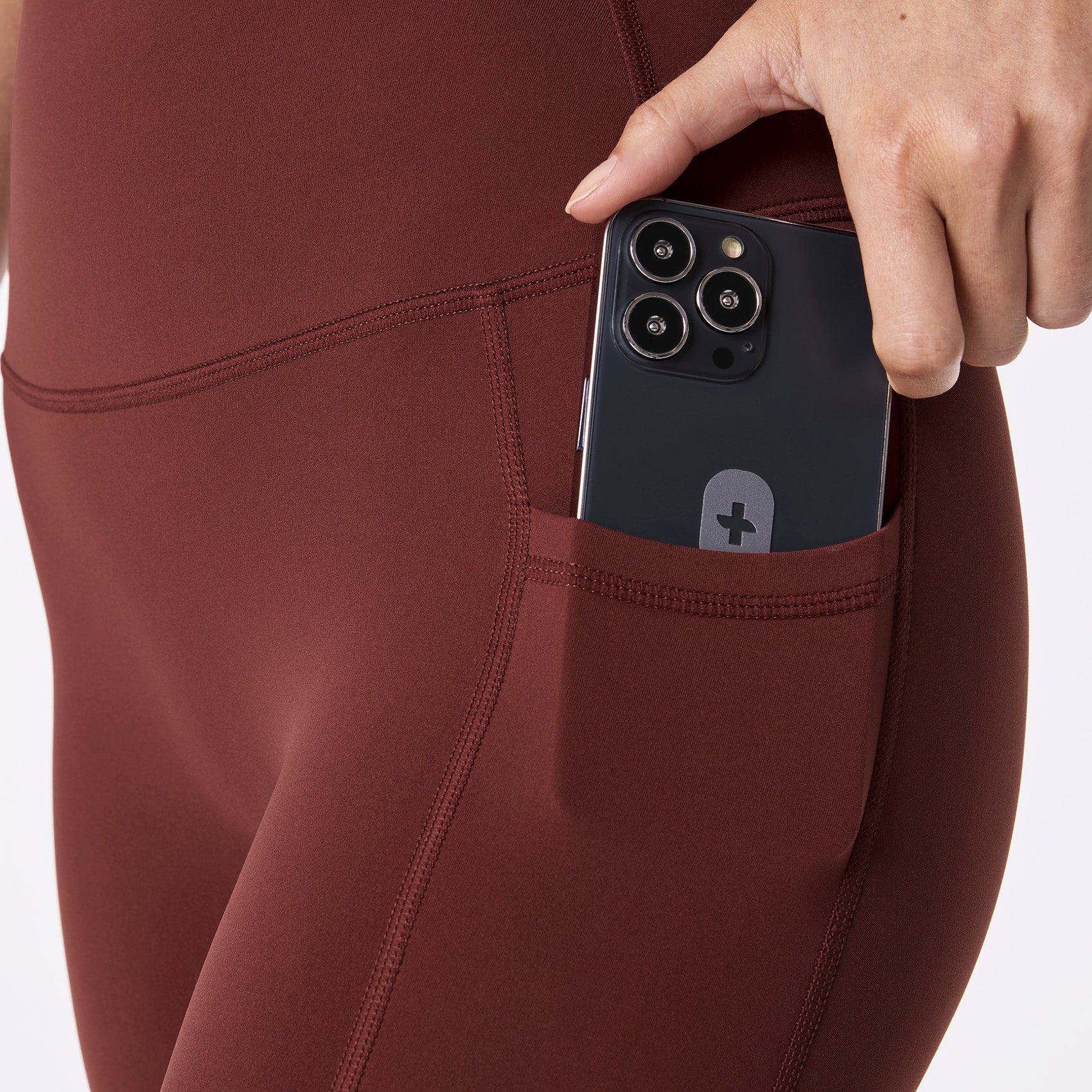 women's Walnut FIGS | SET ACTIVE Breathe High Rise Pocket Leggings® - Image 7