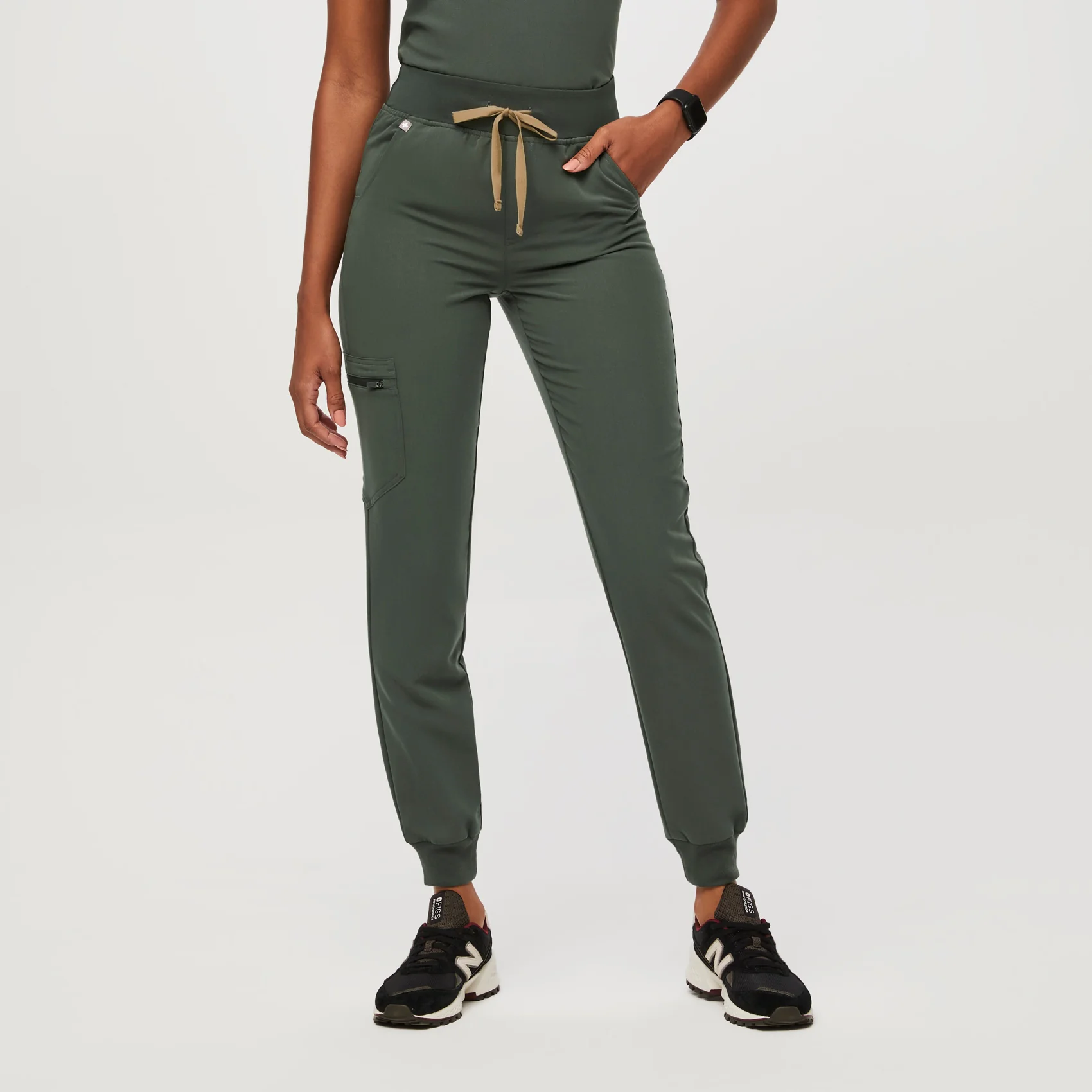 women's Moss High Waisted Zamora - Petite Jogger Scrub Pant™