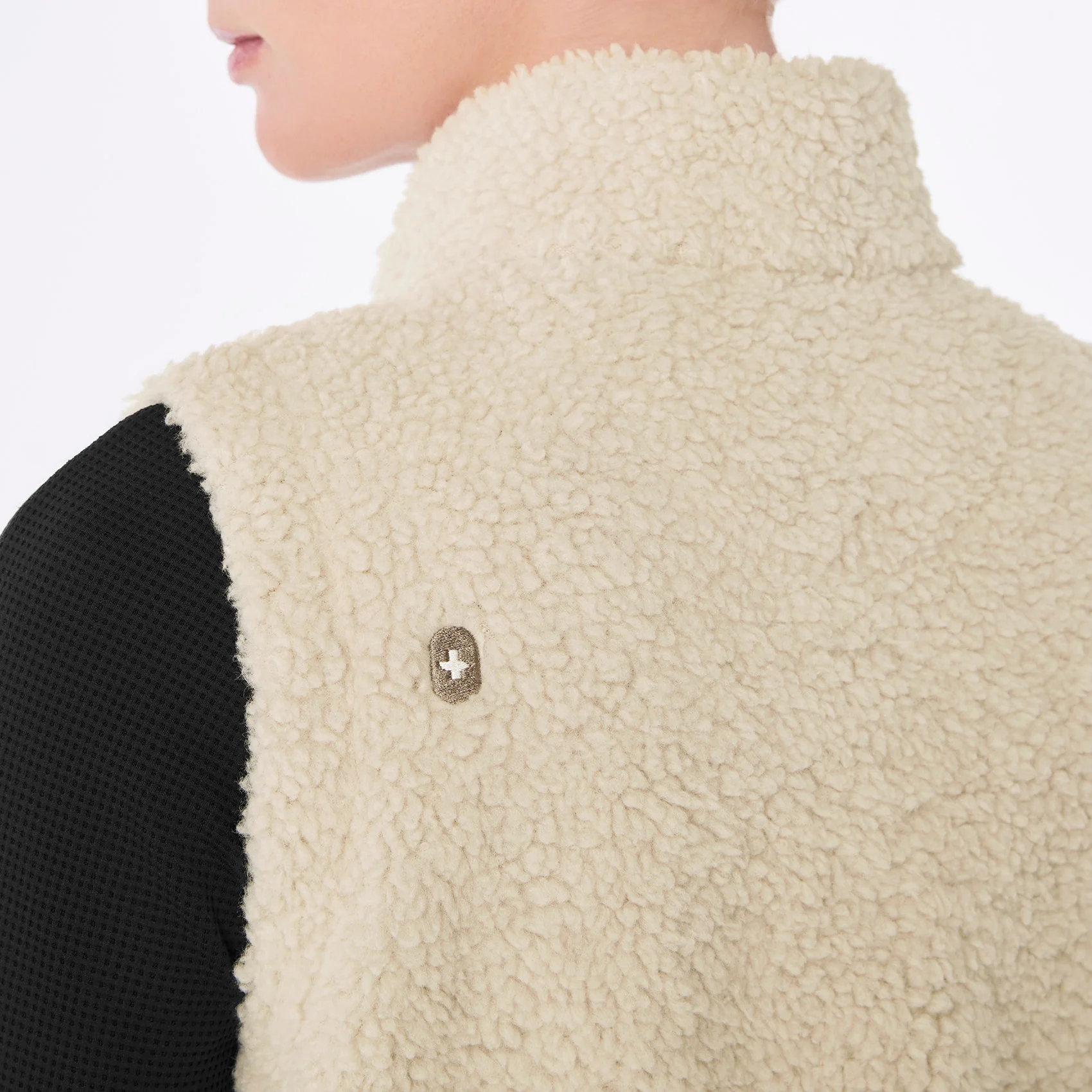 women's Bone On-Shift High Pile Vestâ„¢ - Image 5