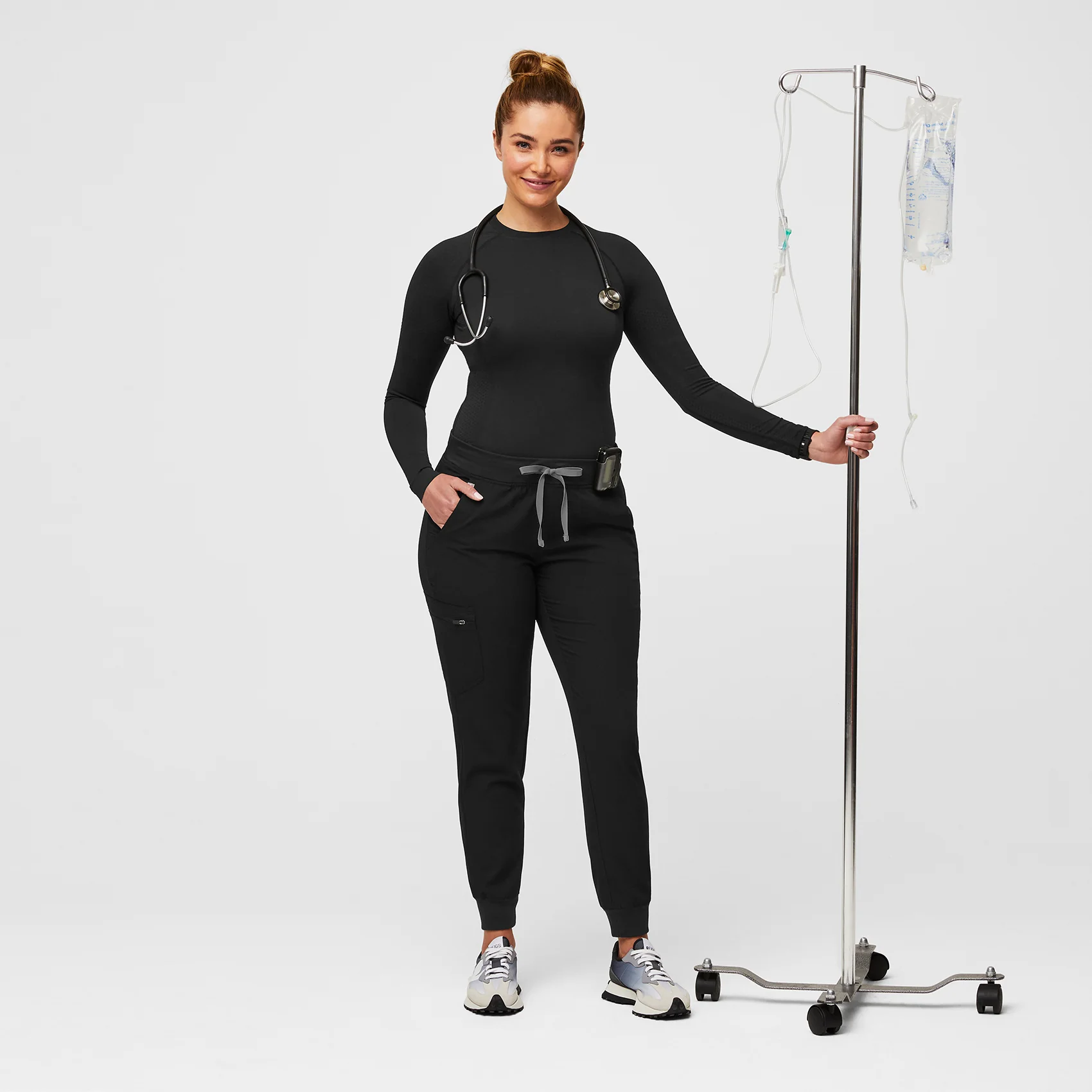 women's Black Salta Seamless - Longsleeve Underscrub - Image 2