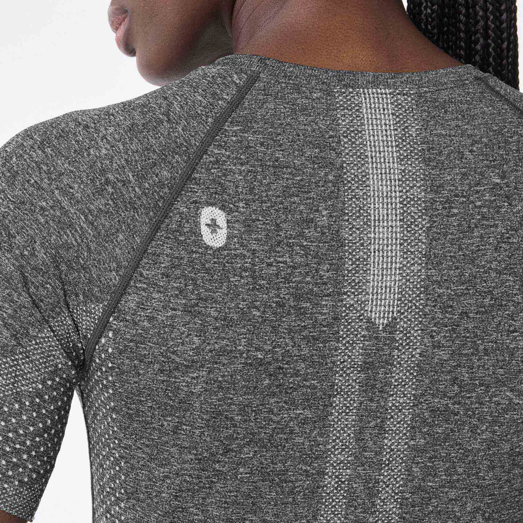 women's Graphite Salta Seamless - Shortsleeve Underscrub - Image 5