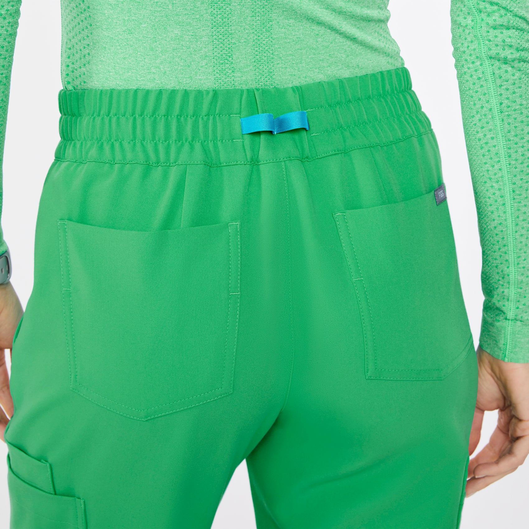 women's Emerald Uman Relaxed - Petite Jogger Scrub Pant - Image 5
