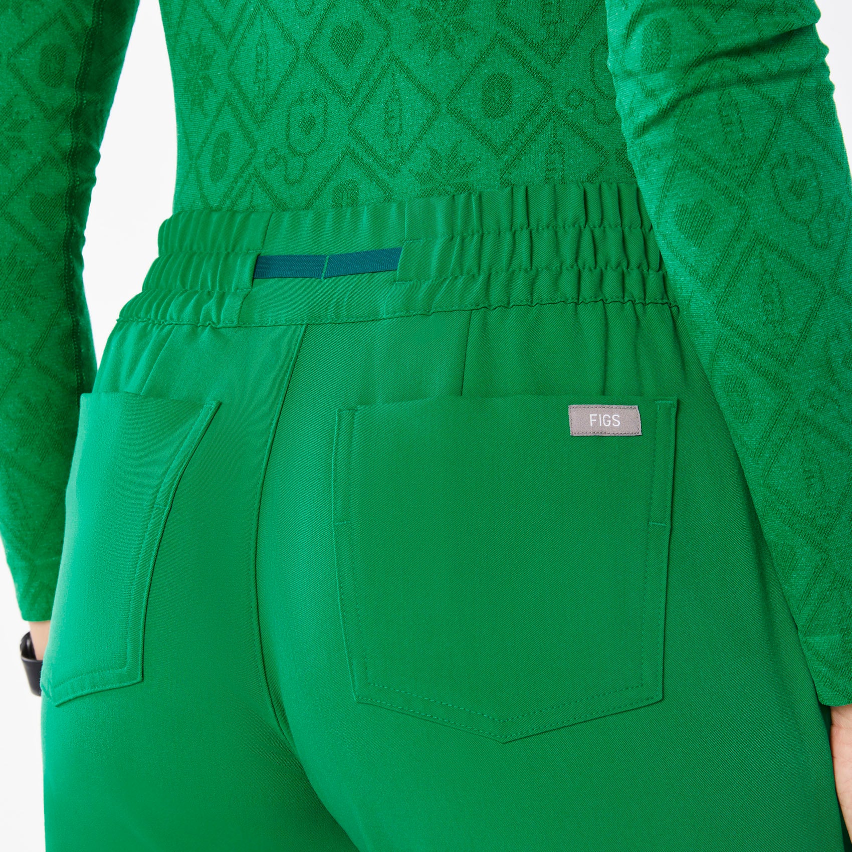 women's Evergreen Uman Relaxed Petite Jogger Scrub Pant - Image 5