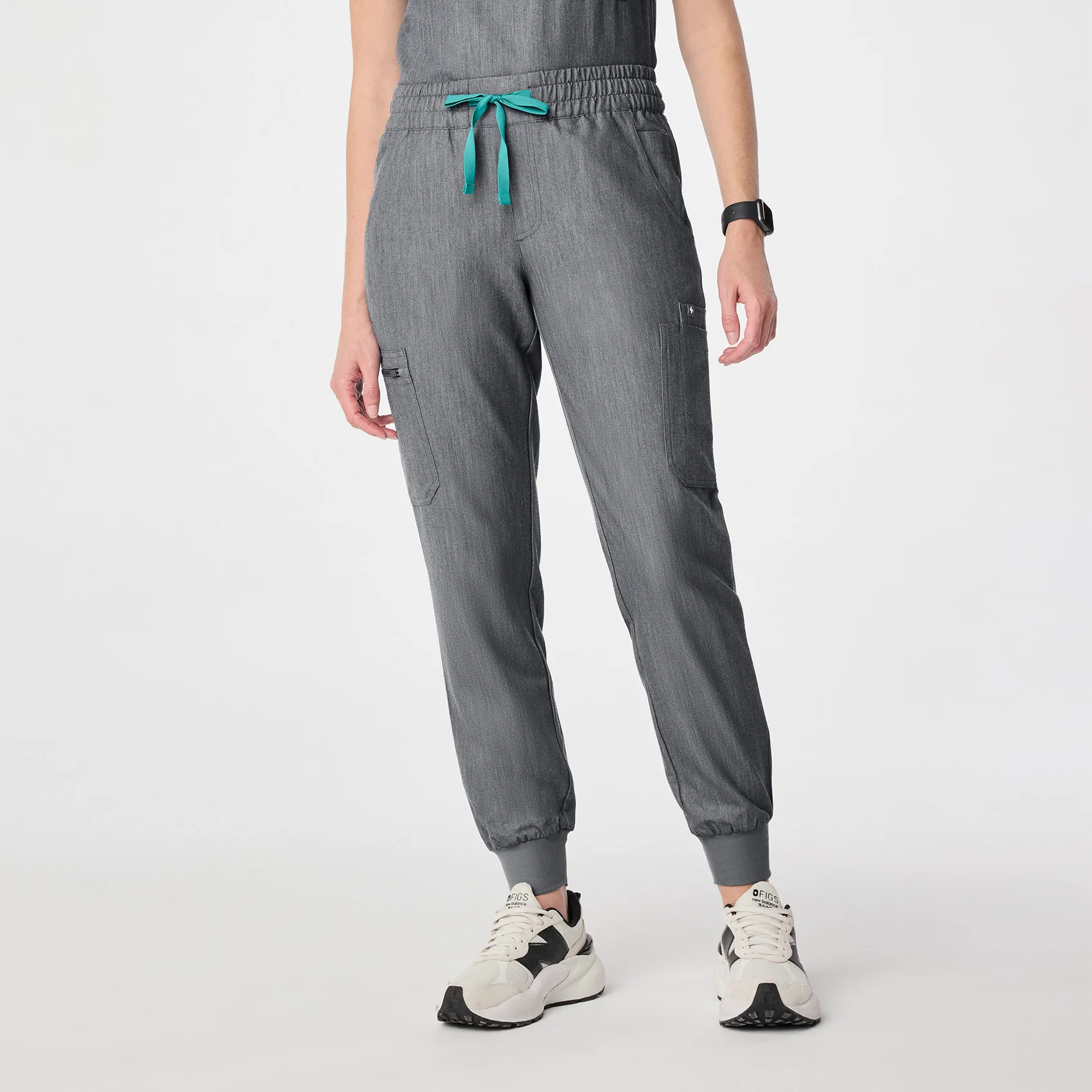 women's Graphite Uman Relaxed - Petite Jogger Scrub Pant