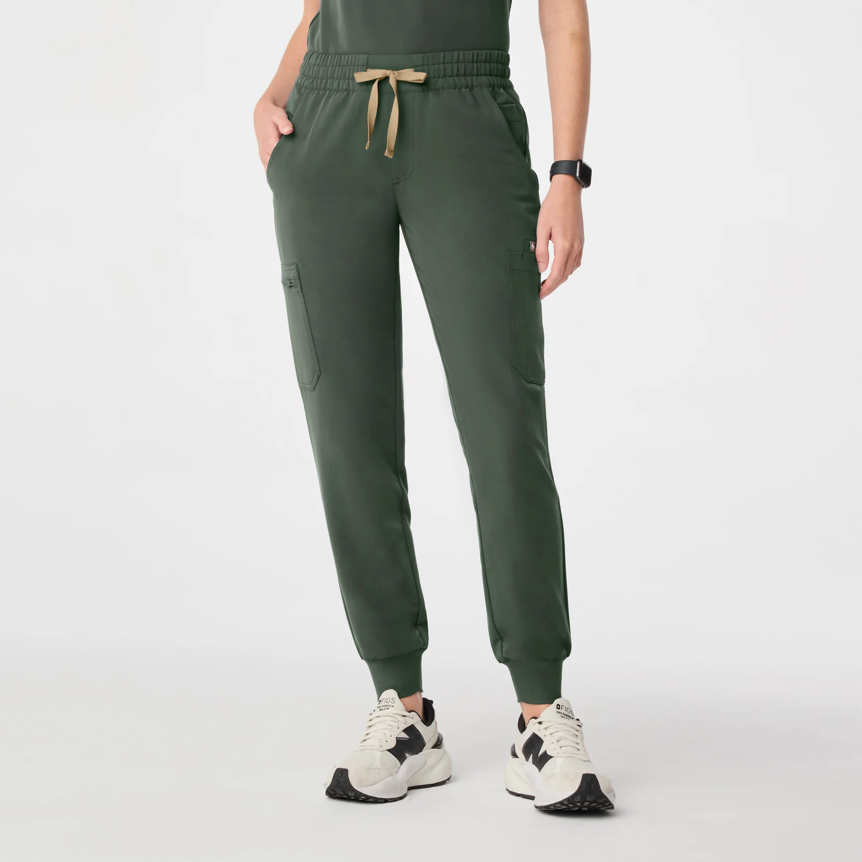 women's Moss Uman Relaxed - Petite Jogger Scrub Pant