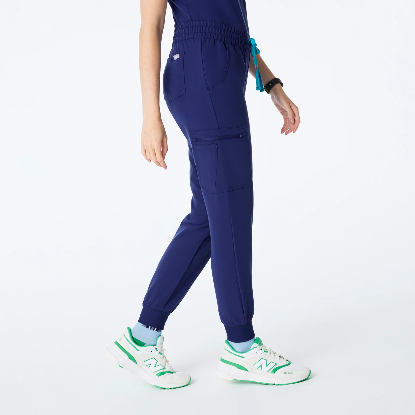 women's Sapphire Uman Relaxed - Petite Jogger Scrub Pant - Image 3